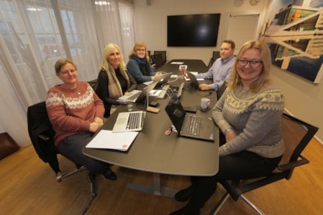 Viktig jobb. Valgkomiteen med leder Anita Gaustad (t.h), Kirsten Dyve Samuelsen, nestleder Edle Damm, Inger Lise wølner og Tommy Larsen har en hektisk men viktig jobb frem mot landsmøtet med å sette sammen det nye styret i PBL. 