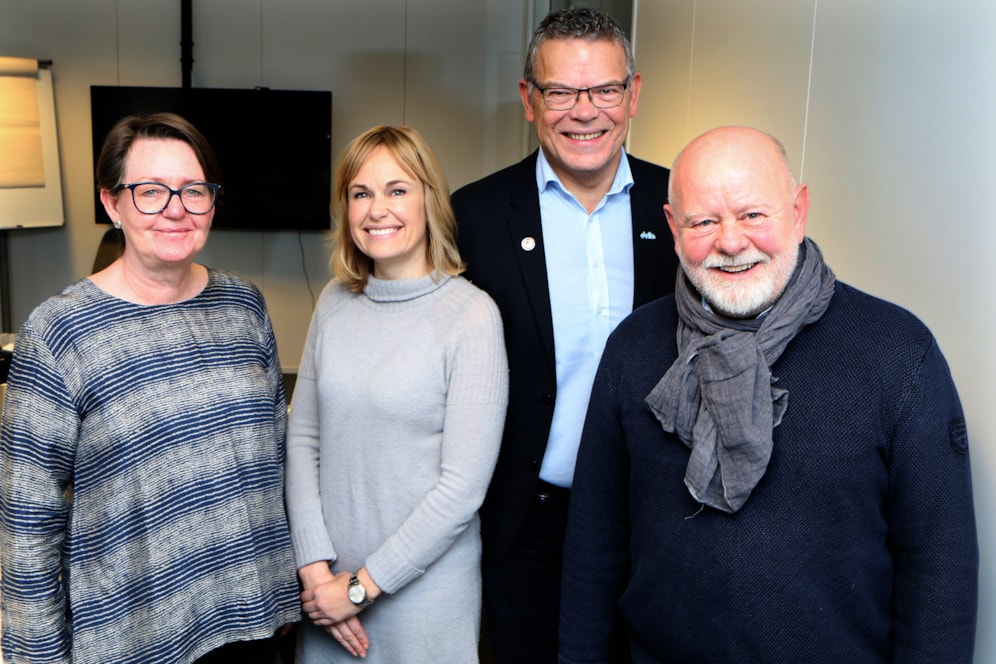 Anne Green Nilsen (Fagforbundet), Anne Lindboe (PBL), Trond Ellefsen (Delta) og Terje Skyvulstad (Utdanningsforbundet) har skrevet under en prosessavtale som legger føringer for veien videre mot en ny og bærekraftig pensjonsordning.